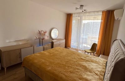Location d’un appartement spacieux et lumineux de 3 pièces, 130 m², Varna, Bulgarie
